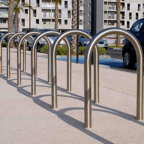 Bicicletário U Invertido em Aço Inox: Modernidade e Durabilidade para Estacionamento de Bicicletas - AL199 - Imagem 5